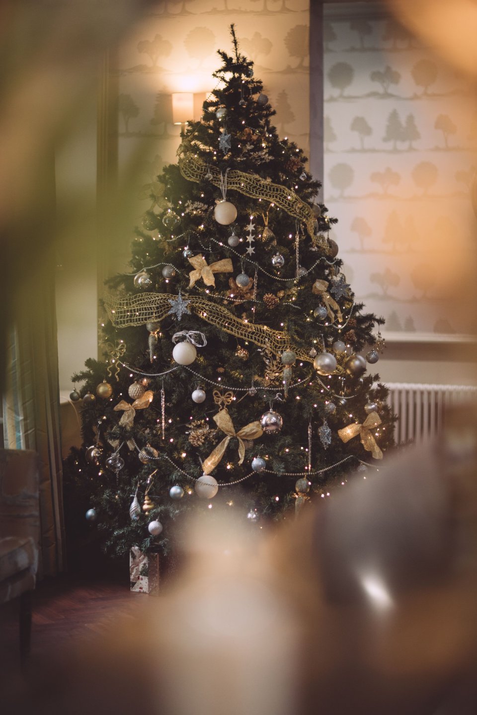 A large heavily decorated Christmas free in Hintlesham Hall