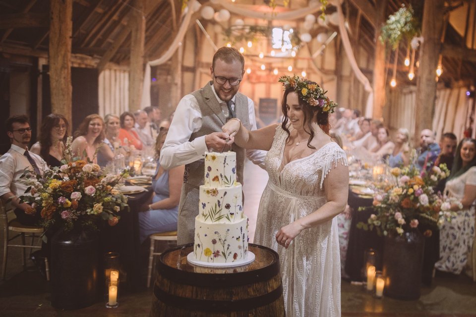 suffolk-wedding-cake-2500.jpg